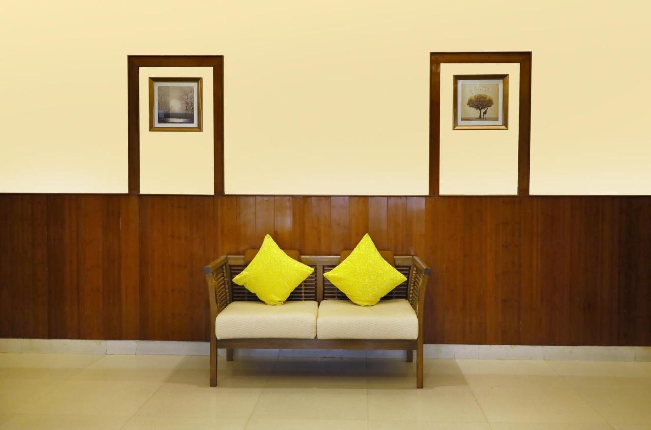 Taz Kamar Family Hotel Chennai Esterno foto