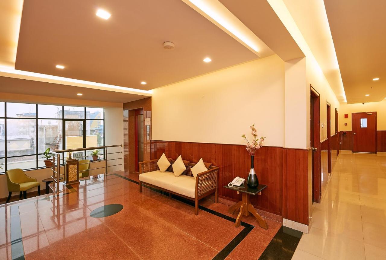 Taz Kamar Family Hotel Chennai Esterno foto